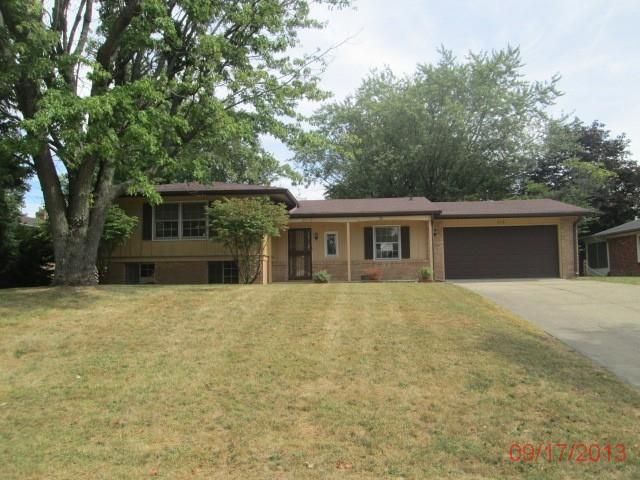 828 Bittersweet Ln, Anderson, IN 46011