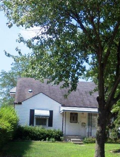 22402 Downing St, Saint Clair Shores, MI 48080