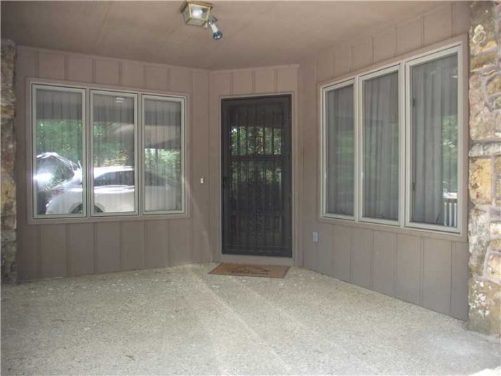 28 FENCHURCH DR, Bella Vista, AR 72715