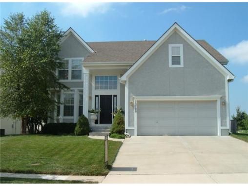 13700 Bradshaw Street, Overland Park, KS 66221