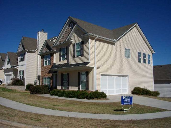 675 Austin Creek Drive, Buford, GA 30518
