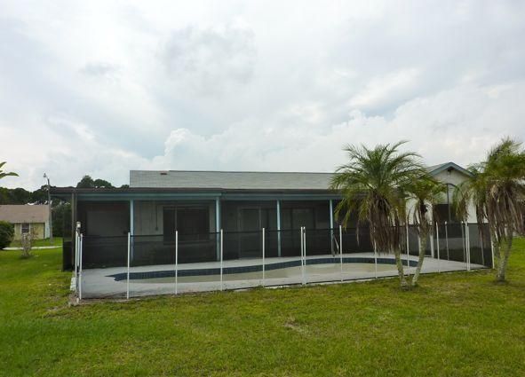 1843 Se Burgundy Ln, Port Saint Lucie, FL 34952