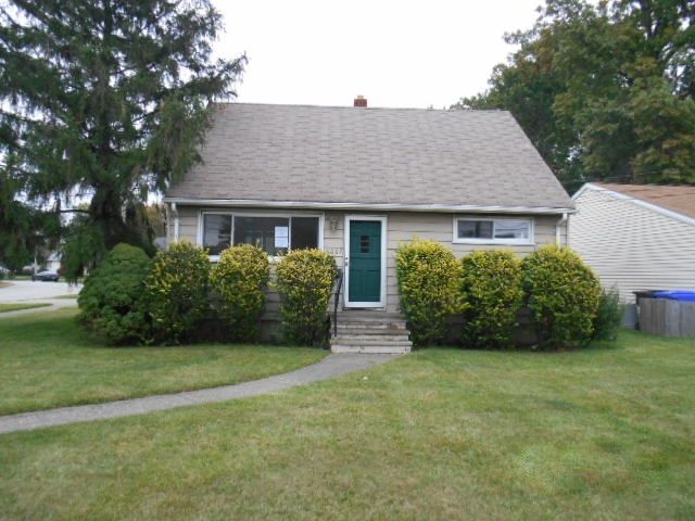 6087 Michael Dr, Brook Park, OH 44142