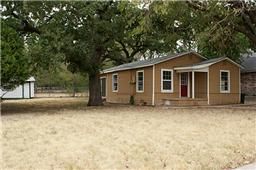 207 E 3rd, Weatherford, TX 76086