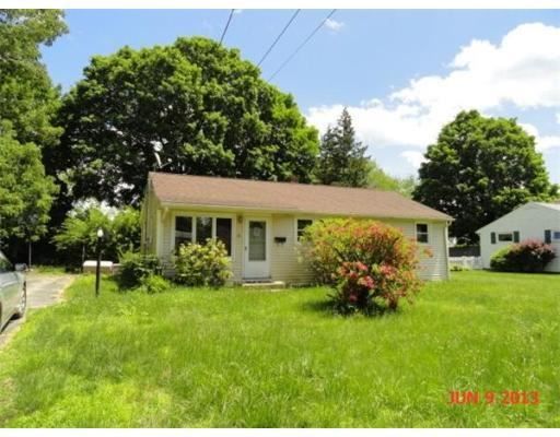 49 Wheelock St, Oxford, MA 01540