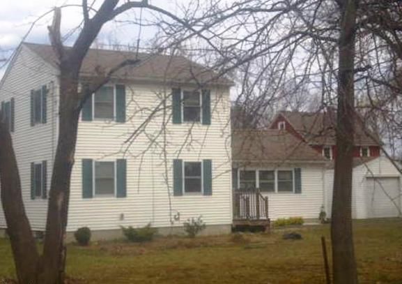 129 Champlain St, Indian Orchard, MA 01151