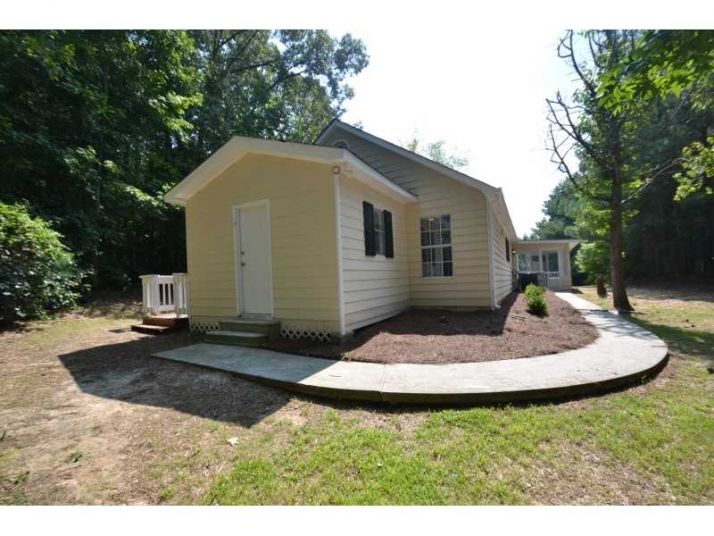 1466 Fall Creek Trace, Douglasville, GA 30134