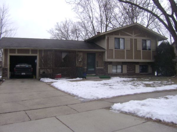 602 Silbury Court, Mchenry, IL 60050