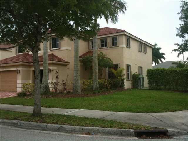 610 NANDINA DR, Fort Lauderdale, FL 33327