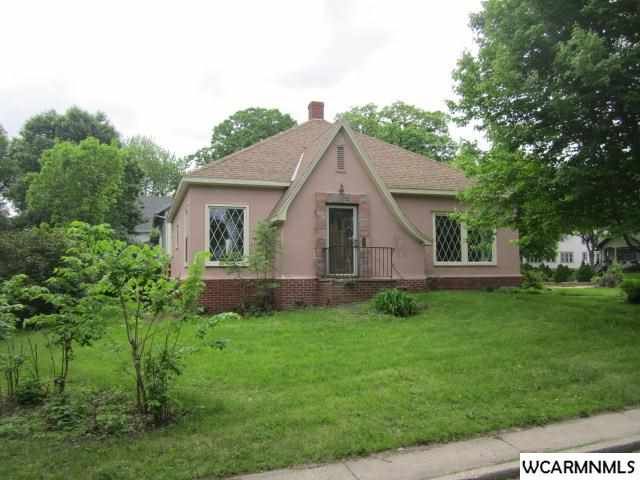 405 Woodland Ave, Fairmont, MN 56031