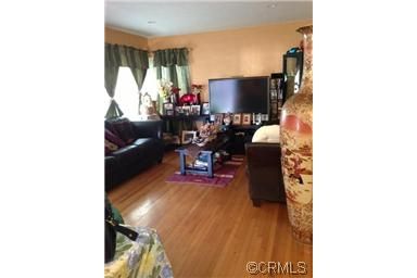 3075 Chestnut Ave., Long Beach, CA 90806