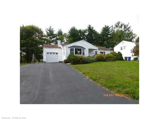 15 Sky View Dr, West Hartford, CT 06117