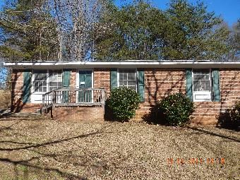 1208 Bridgewood Ln, Gastonia, NC 28054
