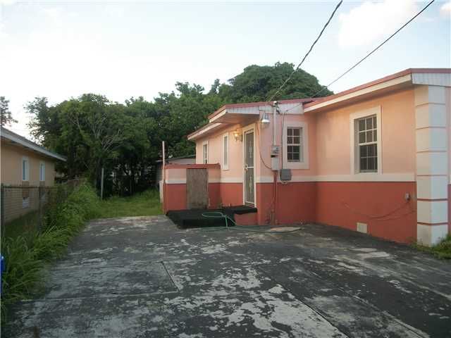 1371 NW 70 ST, Miami, FL 33147