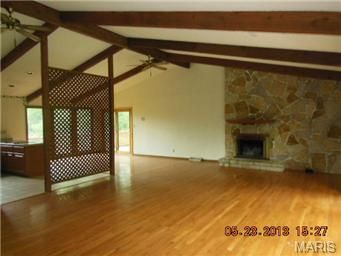 3005 Hwy F, Pacific, MO 63069