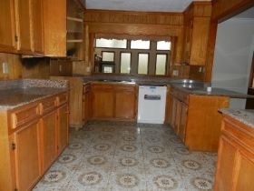 5266 Hanging Moss Rd, Jackson, MS 39206