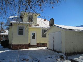 229 E 13th St N, Newton, IA 50208