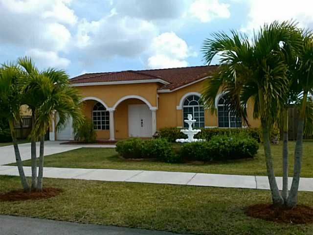 18003 SW 155 CT, Miami, FL 33187