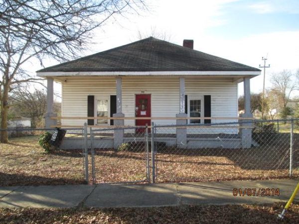 1203 Perkins St, Gastonia, NC 28054