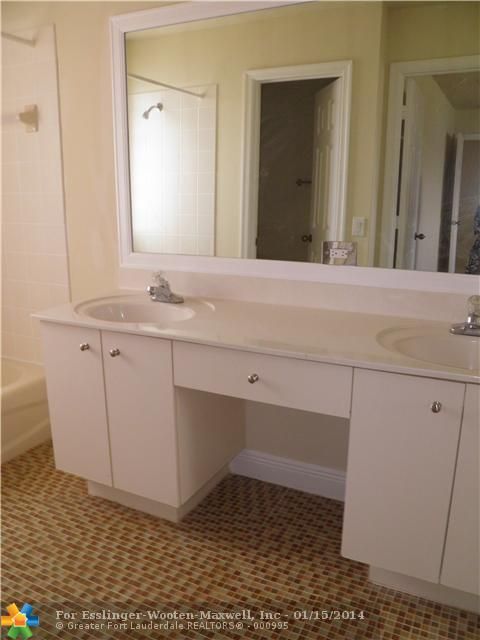 1366 SABAL TR, Fort Lauderdale, FL 33327