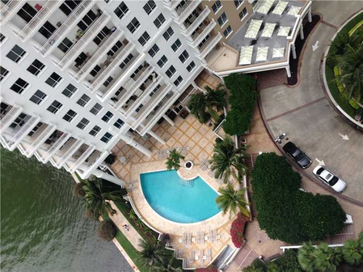 701 BRICKELL KEY BL # 2204, Miami, FL 33131