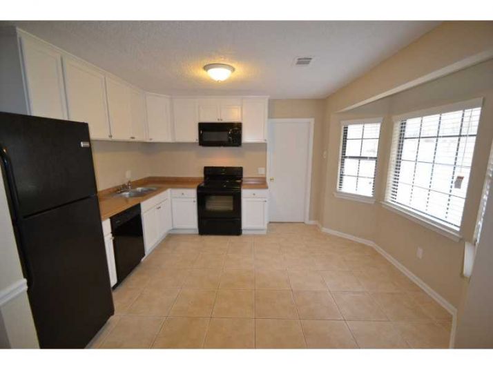 971 Leeward Lane, Jonesboro, GA 30238