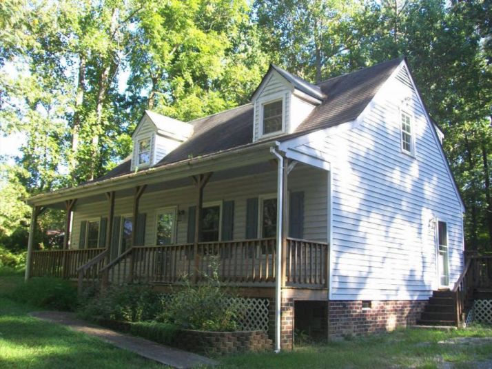 93 Pin Oak Ct, Aylett, VA 23009