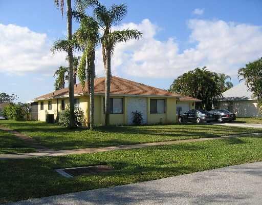 576 Toccoa Road, West Palm Beach, FL 33413