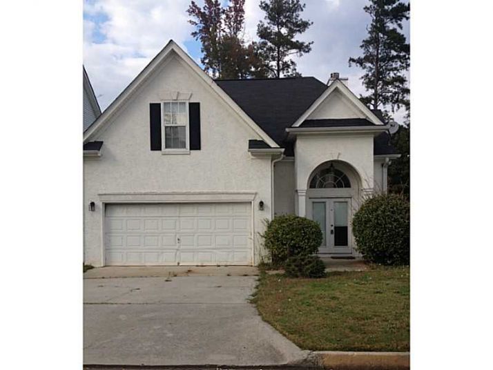 2215 Lake Royale Drive, Riverdale, GA 30296