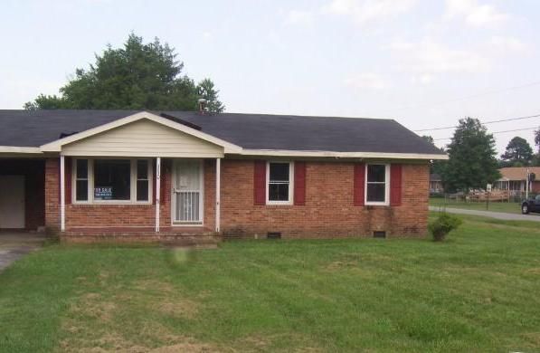 110 Strickland Dr, Tarboro, NC 27886