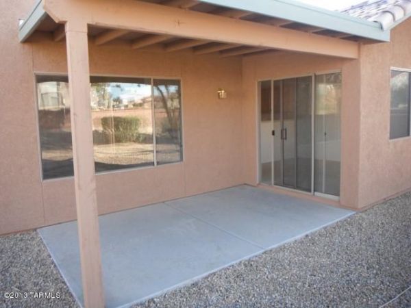 257 N Via La Castellana, Green Valley, AZ 85614