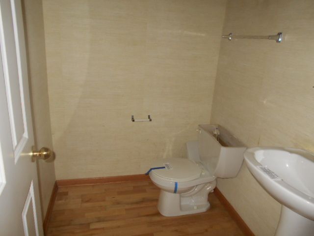 1685 Countryside Dr, Shakopee, MN 55379