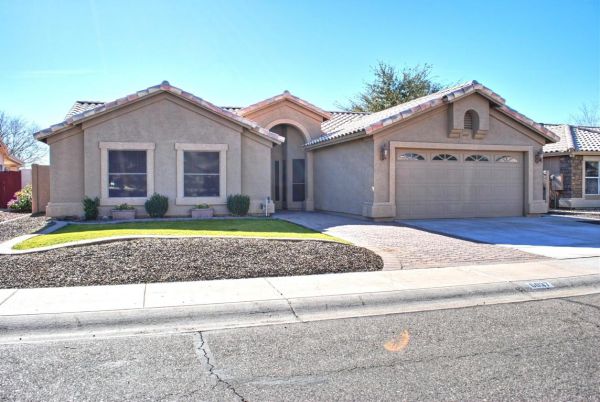 6037 W PONTIAC Drive, Glendale, AZ 85308