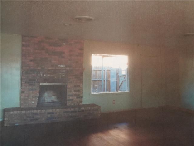 417 Ash Ave, Levelland, TX 79336
