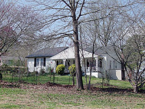 8820 Trout Rd, Mascot, TN 37806