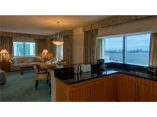 1435 BRICKELL AV # 3307, Miami, FL 33131