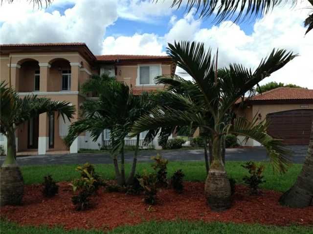 18275 SW 104 ST, Miami, FL 33196