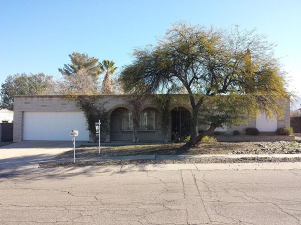 860 N Stoner, Tucson, AZ 85748