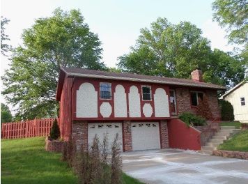 821 Englewood St, Lansing, KS 66043