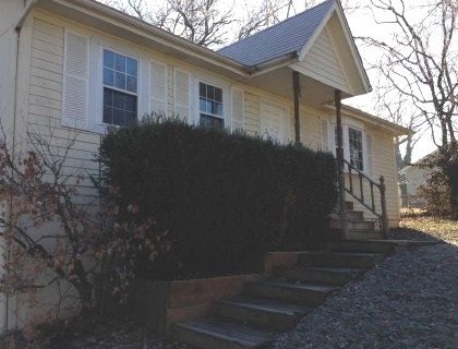 306 S 7th Ave, Ozark, MO 65721