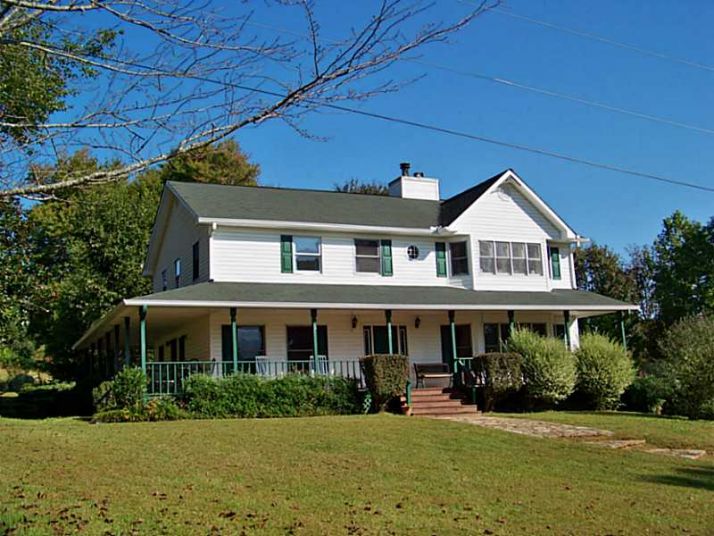 1197 Old Chicken Farm Road, Young Harris, GA 30582