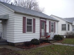 608 Swigart St, Champaign, IL 61821