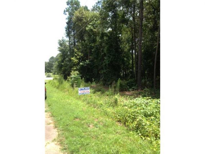 3440 Camelot Way, Loganville, GA 30052