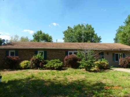 326 W Hickory Hills Dr., Havana, IL 62644