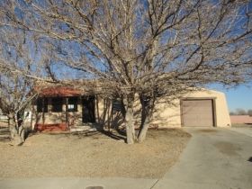 1630 Alan Ct, Belen, NM 87002