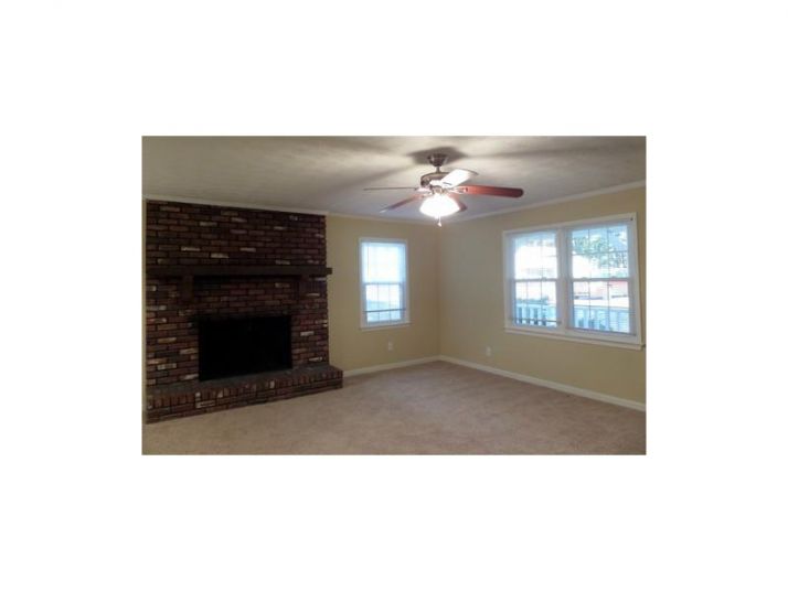 160 Deer Run Road, Ellenwood, GA 30294