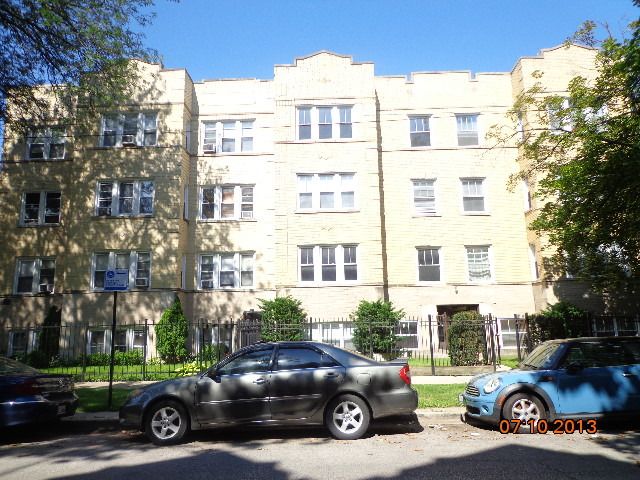 6458 N Claremont Ave Apt 2s, Chicago, IL 60645