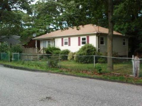 71 Valley Drive, Sound Beach, NY 11789