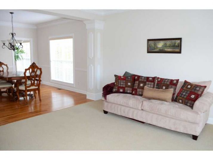 5732 Vinings Place Drive, Mableton, GA 30126