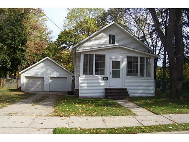 1127 Lathrop St, Lansing, MI 48912